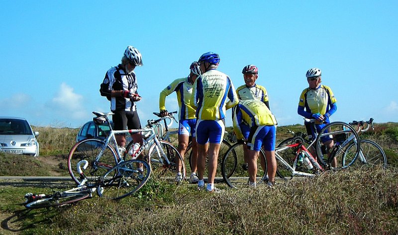 2011-09-22 07 Sur la Cote sauvage Il faut reparer.JPG